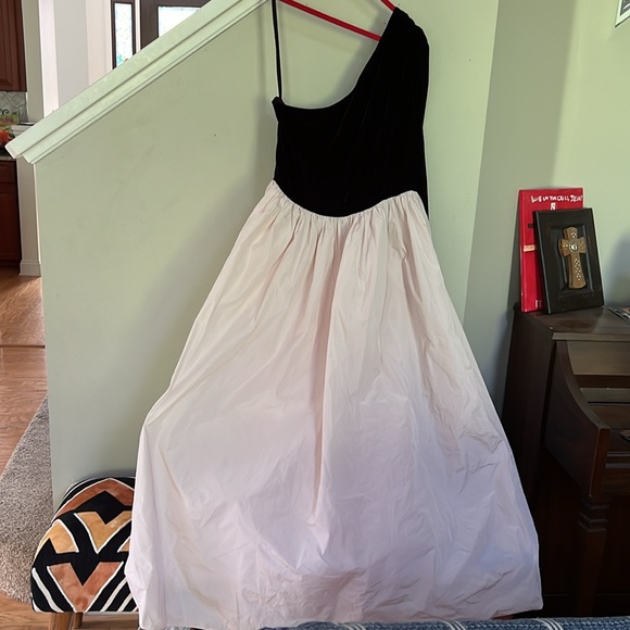 Antonio Melani x Born on Fifth Blair One Shoulder Sleeve Woven Taffeta Dress - Picture 13 of 14